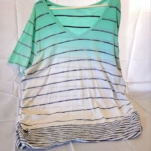 Lane Bryant scrunch on side tee